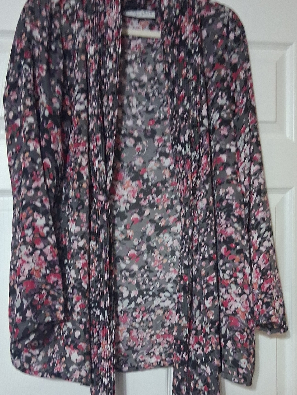 Sag Harbor Black Floral Print Cover Top with Pink Accents Sz 1X $ 18